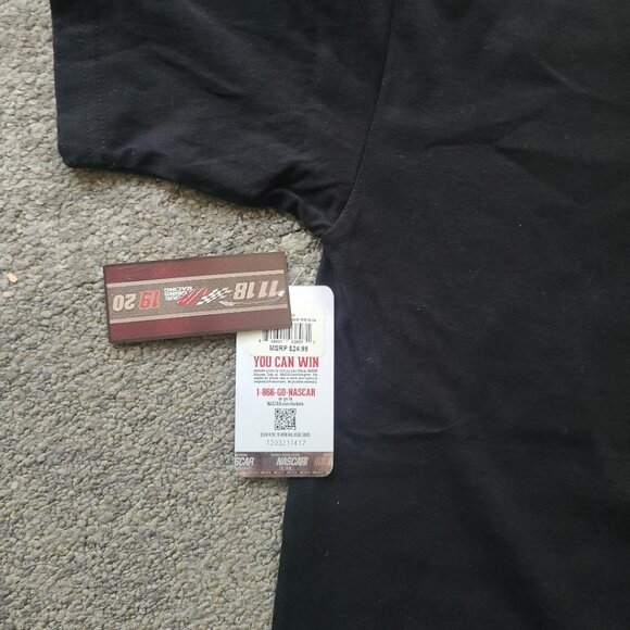 Kyle Busch Joe Gibbs Racing NASCAR T Shirt Large - M&M's Candy #18 NASCAR NWTag - Picture 6 of 6